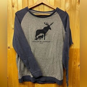 Women’s Patagonia lightweight organic cotton long sleeve